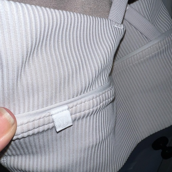 Lululemon 🍋 Energy Longline Bra Ribbed Luxtreme Size 6 - Picture 8 of 12